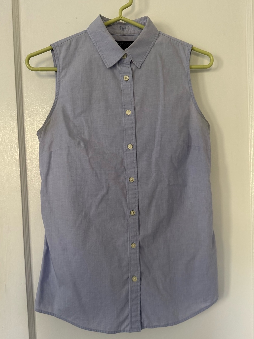 Banana Republic Shirt Button Down Front Riley Shirt Sleeveless Tailored Blue Sz2